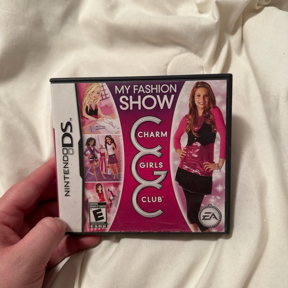 Nintendo DS Fashion Game with Pink and Black Cover
